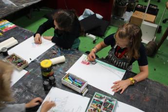Kunstschule Berlin Mitte Kinder zeichnen Kunstschule Berlin Mitte Workshop Komposition Malen Zeichnen Kinder Jugendliche Erwachsenen Eltern